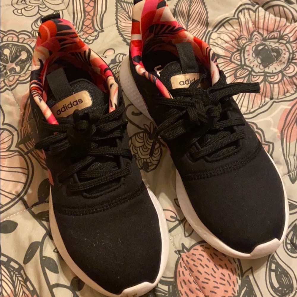 Adidas tennis shoes